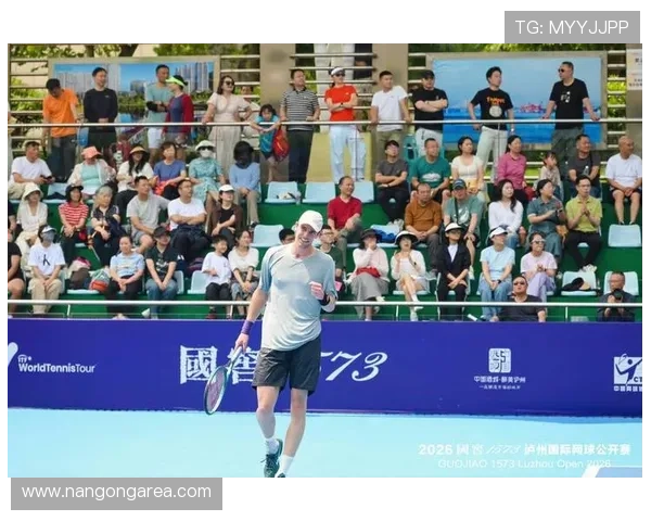 网球赛季最新动态：中国选手在国际比赛中表现抢眼再创佳绩